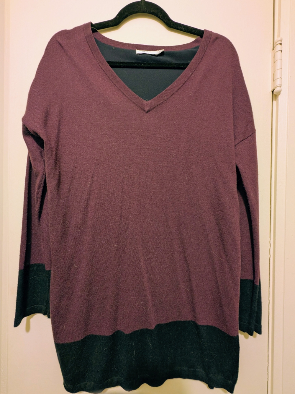 Women’s V-Neck Colorblock Sweater - Plum and Navy